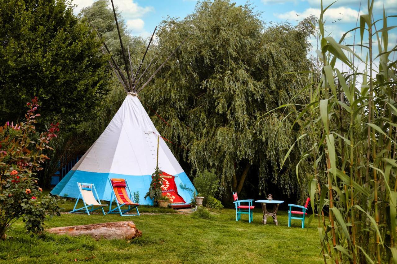 Au Bonheur Nomade 호텔 Livry  외부 사진