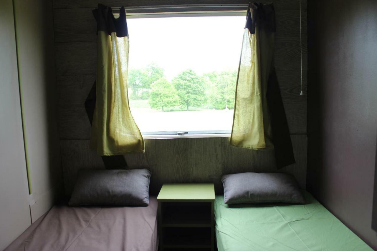Au Bonheur Nomade 호텔 Livry  외부 사진